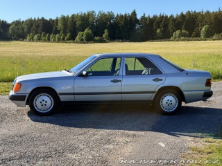 Mercedes-Benz 300 W124 300D 80kW 1986