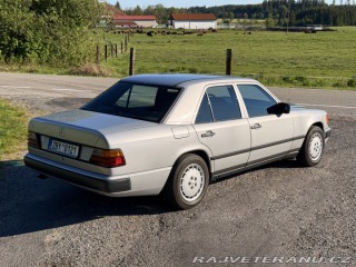 Mercedes-Benz 300 W124 300D 80kW 1986