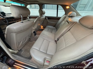 BMW 7 E32 750i V12 1992