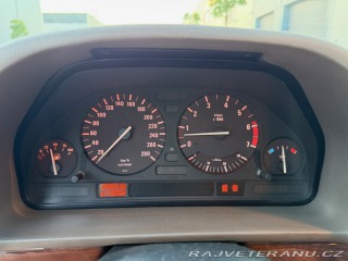 BMW 7 E32 750i V12 1992