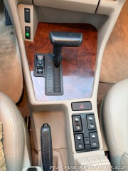 BMW 7 E32 750i V12 1992