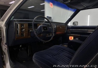 Cadillac Ostatní modely De Ville 6 CD 1984
