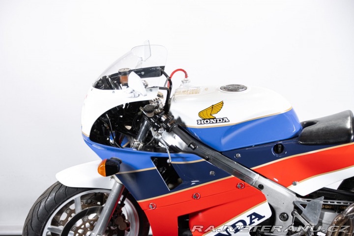 Honda RC 30 1988
