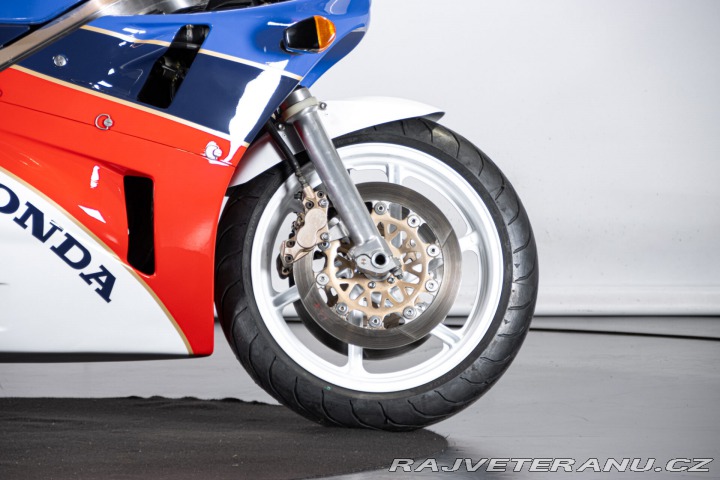 Honda RC 30 1988