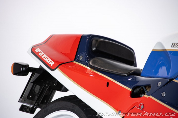 Honda RC 30 1988