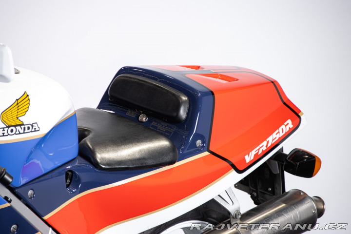 Honda RC 30 1988