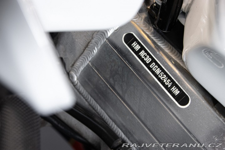 Honda RC 30 1988