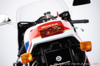 Honda RC 30 1988