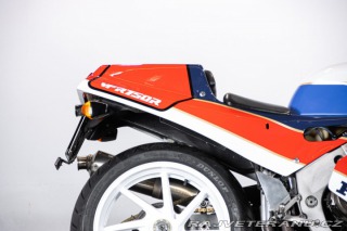 Honda RC 30 1988