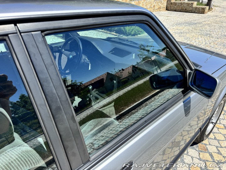 BMW 5 E28 520i shadowline 1987