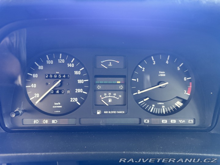 BMW 5 E28 520i shadowline 1987