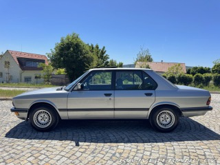 BMW 5 E28 520i shadowline 1987