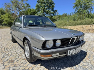 BMW 5 E28 520i shadowline 1987