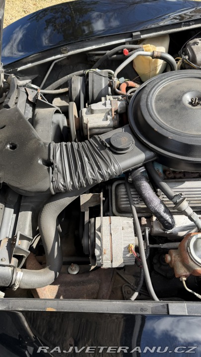 Chevrolet Corvette 5 speed manual, L82 1977