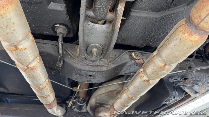 Chevrolet Corvette 5 speed manual, L82 1977