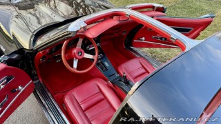 Chevrolet Corvette 5 speed manual, L82 1977