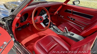 Chevrolet Corvette 5 speed manual, L82 1977