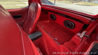 Chevrolet Corvette 5 speed manual, L82 1977