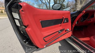 Chevrolet Corvette 5 speed manual, L82 1977