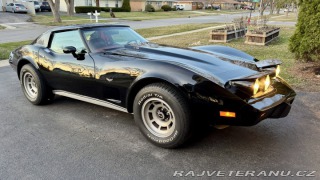 Chevrolet Corvette 5 speed manual, L82 1977