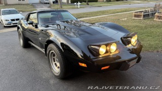 Chevrolet Corvette 5 speed manual, L82 1977