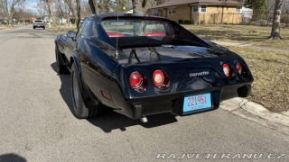 Chevrolet Corvette 5 speed manual, L82 1977