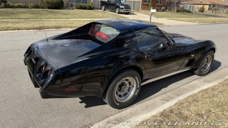 Chevrolet Corvette 5 speed manual, L82 1977