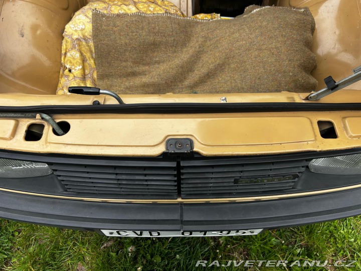 Škoda 105 L 1987
