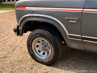 Ford Bronco 5.8 V8 4x4 | XLT 1986