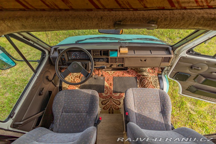 Peugeot Ostatní modely J5 2.5D Pilote Delfín 1988