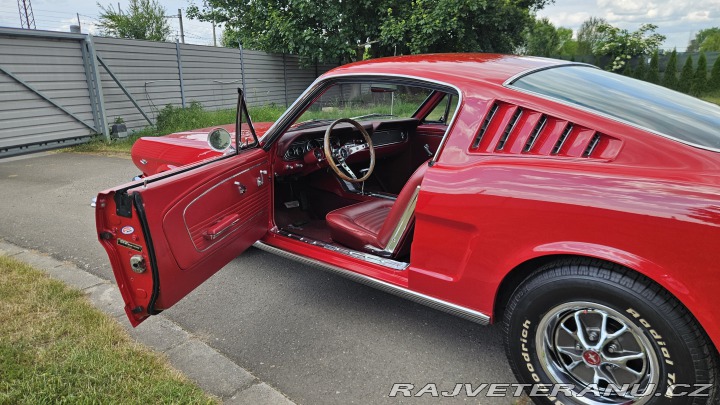 Ford Mustang Fastback 289 V8 renovace 1966