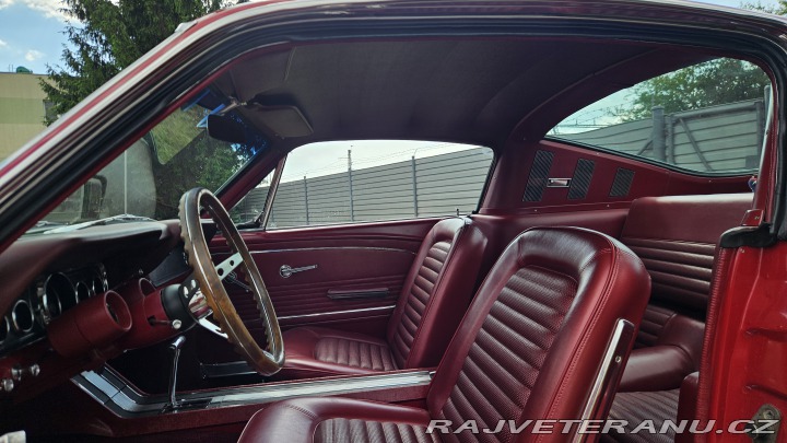 Ford Mustang Fastback 289 V8 renovace 1966