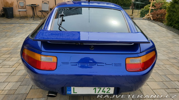 Porsche 928 S4 1987