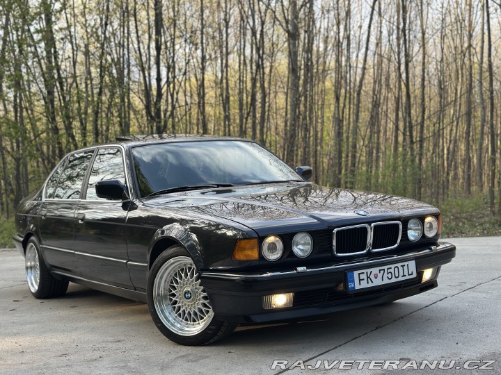 BMW 7 E32 750iL 1988