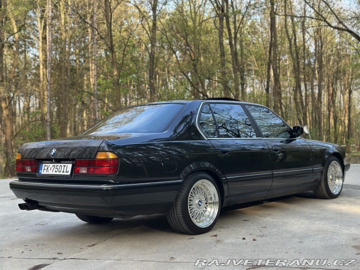 BMW 7 E32 750iL 1988
