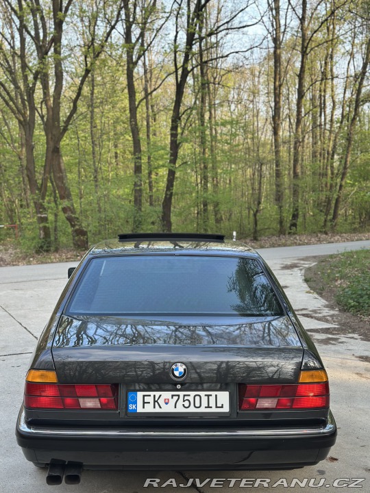 BMW 7 E32 750iL 1988
