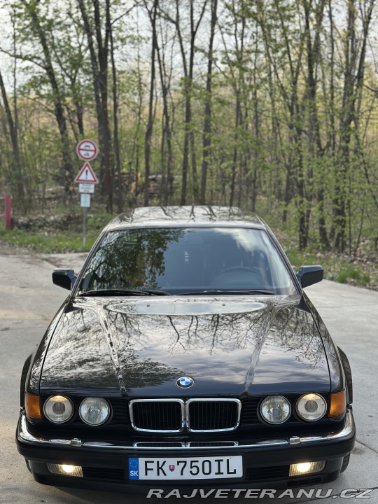 BMW 7 E32 750iL 1988