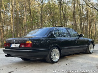 BMW 7 E32 750iL 1988