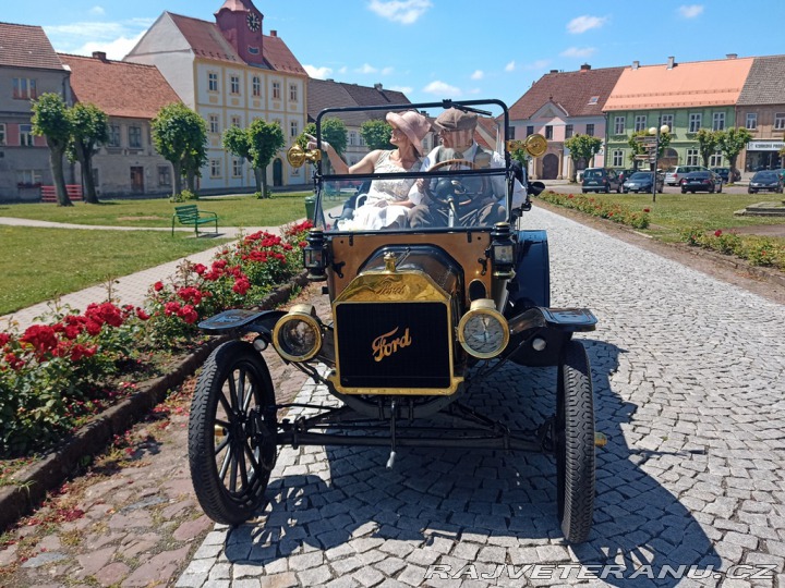 Ford T  1913