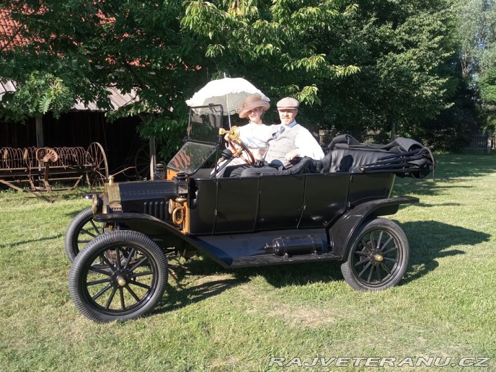 Ford T  1913