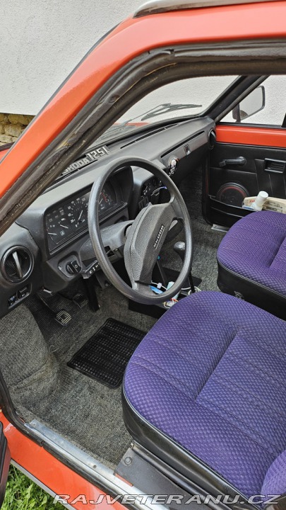 Škoda 120 742.13 1988
