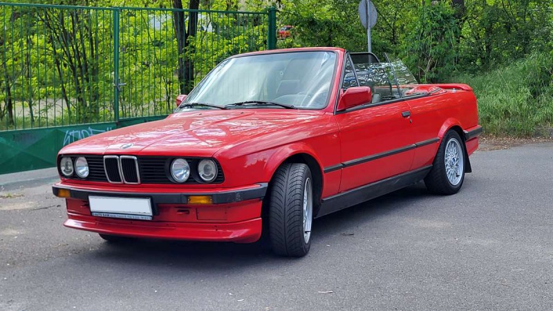 BMW 3 E30 320i
