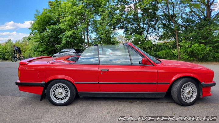 BMW 3 E30 320i 1990