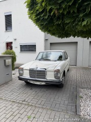 Mercedes-Benz 200 W115 1973