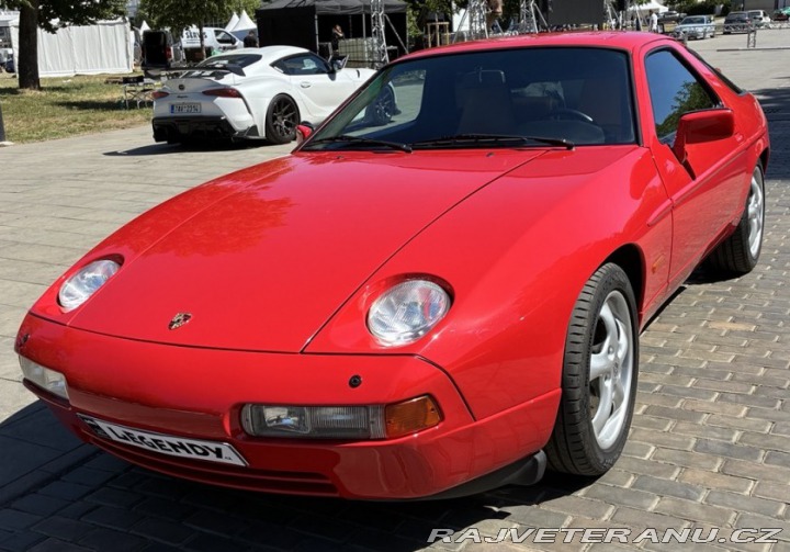 Porsche 928 S4 1988