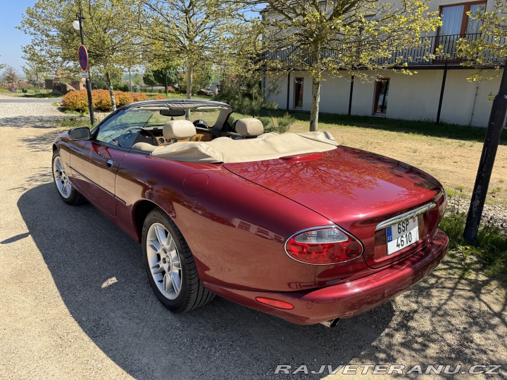 Jaguar XK8 2001