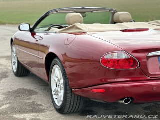 Jaguar XK8 2001
