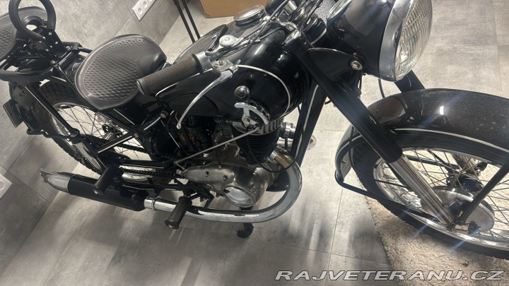 Ostatní značky Ostatní modely IŽ 49 1956