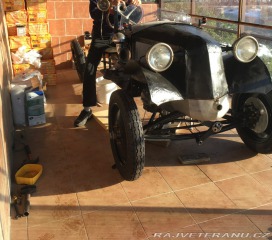 Tatra 12
