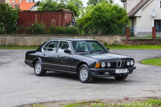 BMW 3 E23 745i